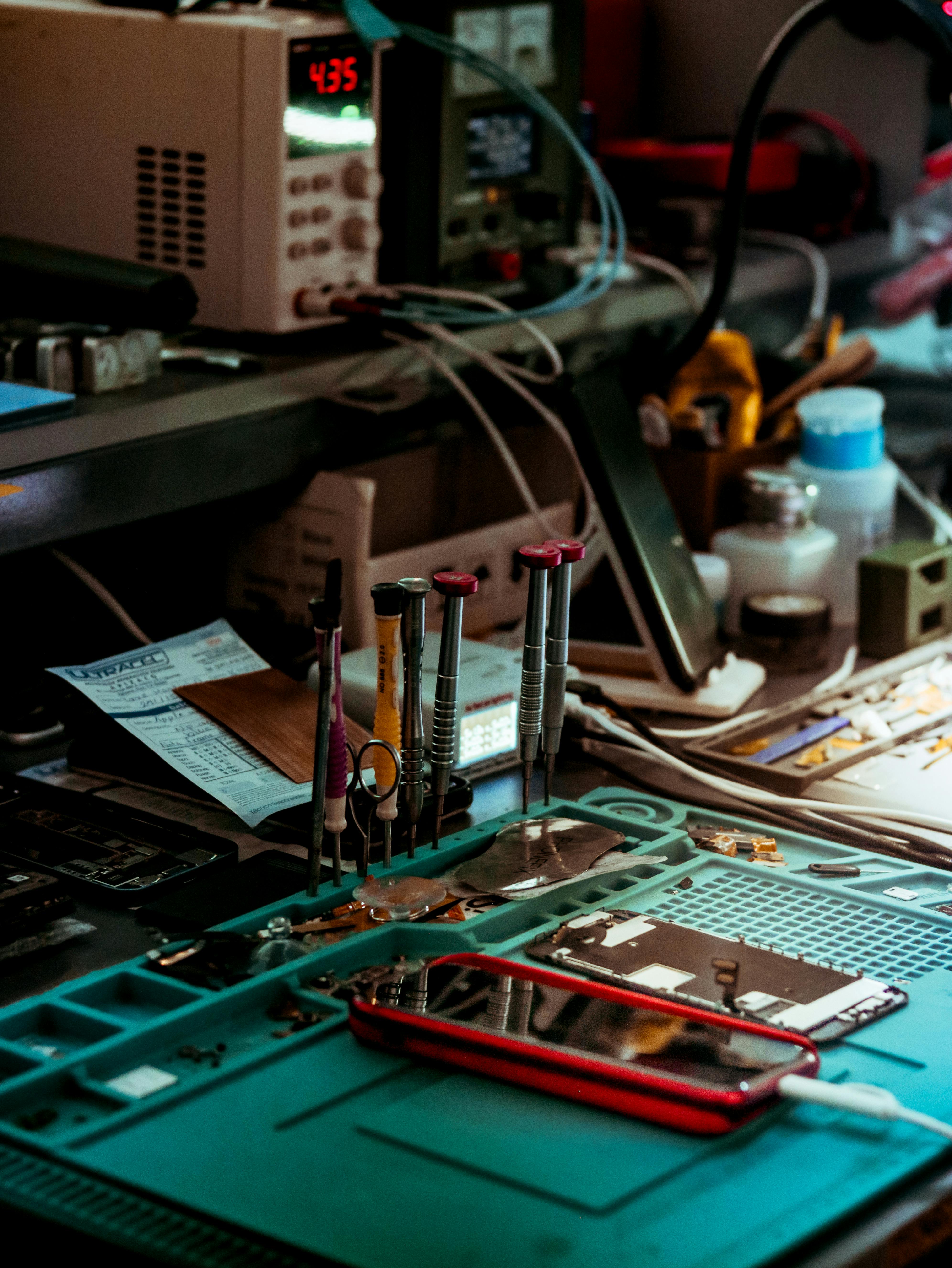 Electronic Equipment Technician