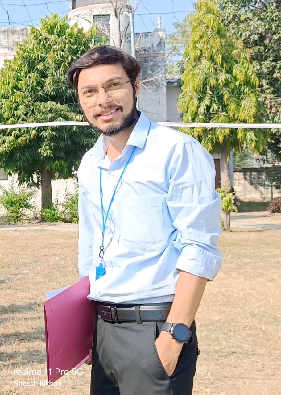Shri Nitesh Rikhari